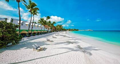 5min Walk to the beach/Sunset & Ocean views/Stylish Villa