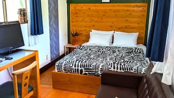 1 bedroom, desk, bed sheets