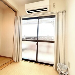 Interior - The entire tenement house can be rented exclusively for you and can accommodate up to seven guests - KOTO / Osaka Ōsaka (Osaka)