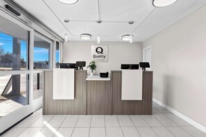 Lobby - Quality Inn Nashville - Opryland Area (Nashville)