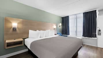 Kamar Standar, 1 Tempat Tidur King, Boleh Merokok | Setrika/meja setrika, Wi-Fi gratis, dan seprai linen