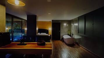 2 bedrooms, in-room safe, blackout curtains, iron/ironing board