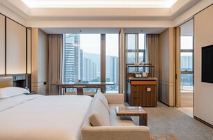 Superior Single Room | Minibar, laptop workspace, iron/ironing board, free WiFi