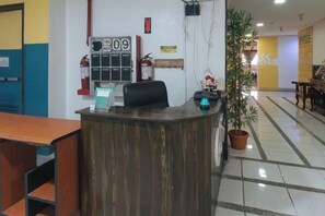 Lobby - RedDoorz @ Crowne One Condo (Quezon City)