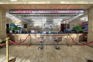 Bar (on property) - Jinyou Hotel (Liuhe)