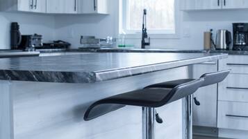 Mikrowelle, Ofen, Herdplatte, Geschirrspüler