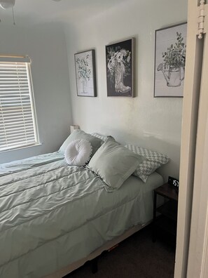 2 bedrooms, WiFi, bed sheets