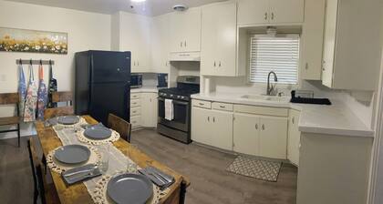 Charming 2-bedroom house in Safford, AZ with AC, Wi-Fi
