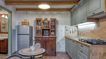 Réfrigérateur, plaque de cuisson