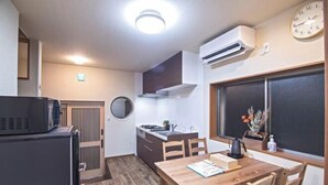 Room - Miyu・Honjo West/2LDK/2 beds 2 tatami/Umeda nearby (Osaka)