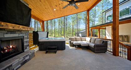 Natural Moonlight-Sleeps 20- Game/Bunk Room- 3Master Suites-Pets-Outdoor Kitchen