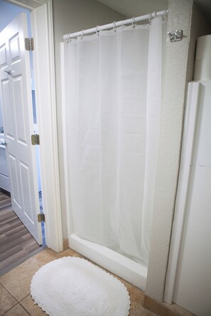 Shower, towels