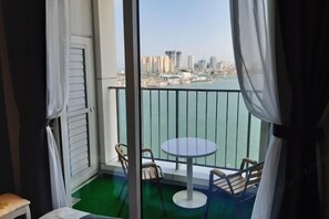 View from property - Sunrise Hotel 11F junior suite Room (Sokcho-si)