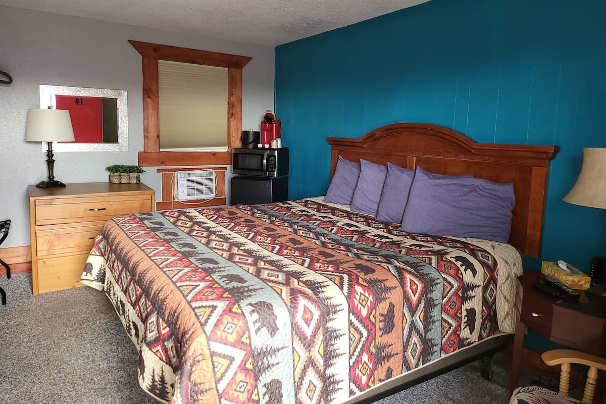 Room, 1 King Bed, Non Smoking