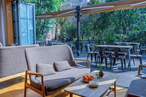 Dongjiang Lake Simple Holiday Villa