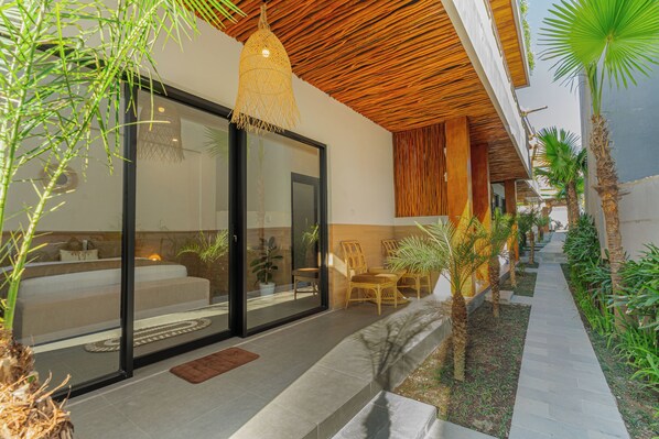 Standaard tweepersoonskamer | Een bureau, een laptopwerkplek, gratis wifi