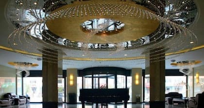 Royal Hotel
