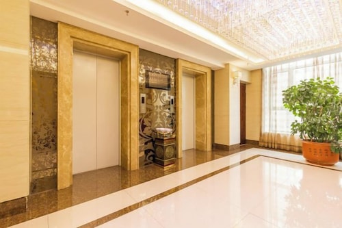Royal Hotel