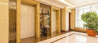 Royal Hotel