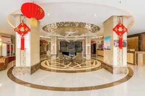 Interior - Royal Hotel (Tuquan)