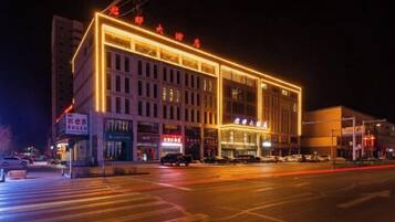 المنشأة من الخارج