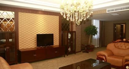 Royal Hotel