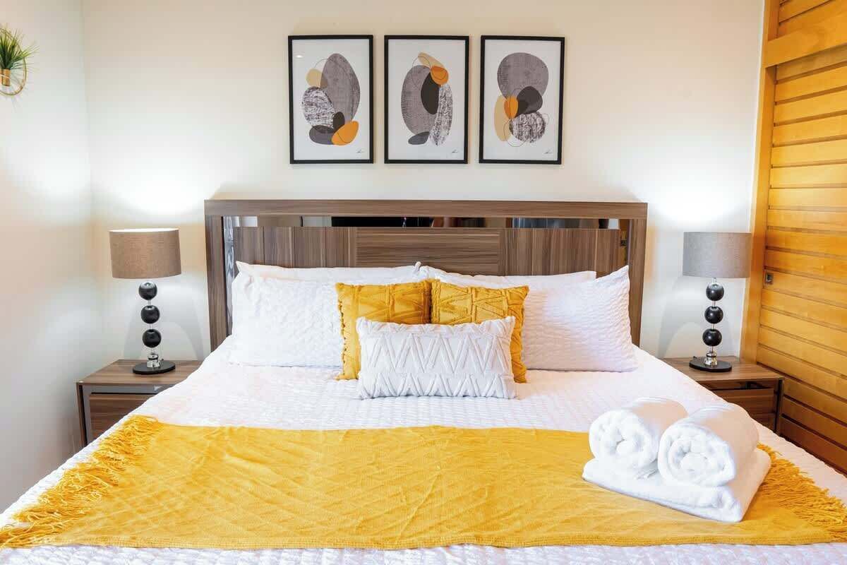 Comfy king sized bed