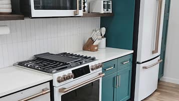 Fridge, microwave, spices, ice maker