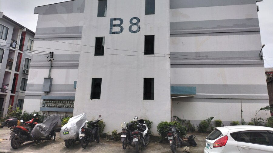 Deca Homes - Hernan Cortes