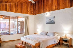 2 bedrooms, iron/ironing board, WiFi, bed sheets - Cozy Casa Pochote - 5 Min Drive to Playa Pelada! (Nicoya)