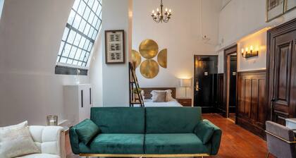 Luxurious Loft Suite at Mansfield, Central NYC Location near Top Attraction