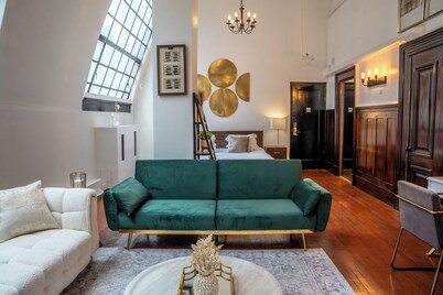 Luxurious Loft Suite at Mansfield, Central NYC Location near Top Attraction