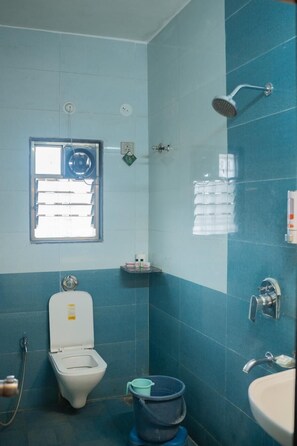 Classic Room | Raised toilet seat - Hotel Rajwada (Bhor)