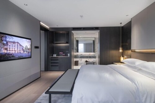 Simen Hotel
