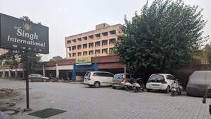 Unclassified image, 4 of 18, button - Goroomgo Singh International Amritsar (Amritsar)