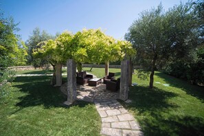 Property grounds - Trullo Meraviglia With Garden And Pool (Castrignano de' Greci)