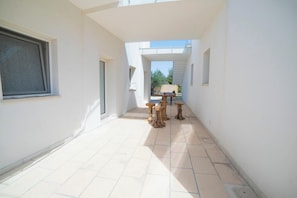 Outdoor dining - Trullo Meraviglia With Garden And Pool (Castrignano de' Greci)