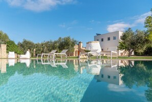 Seasonal outdoor pool, a heated pool - Trullo Meraviglia With Garden And Pool (Castrignano de' Greci)