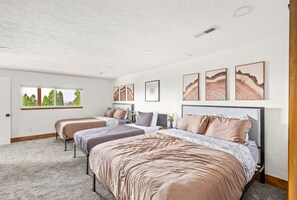 5 habitaciones, escritorio, wifi gratis y ropa de cama 