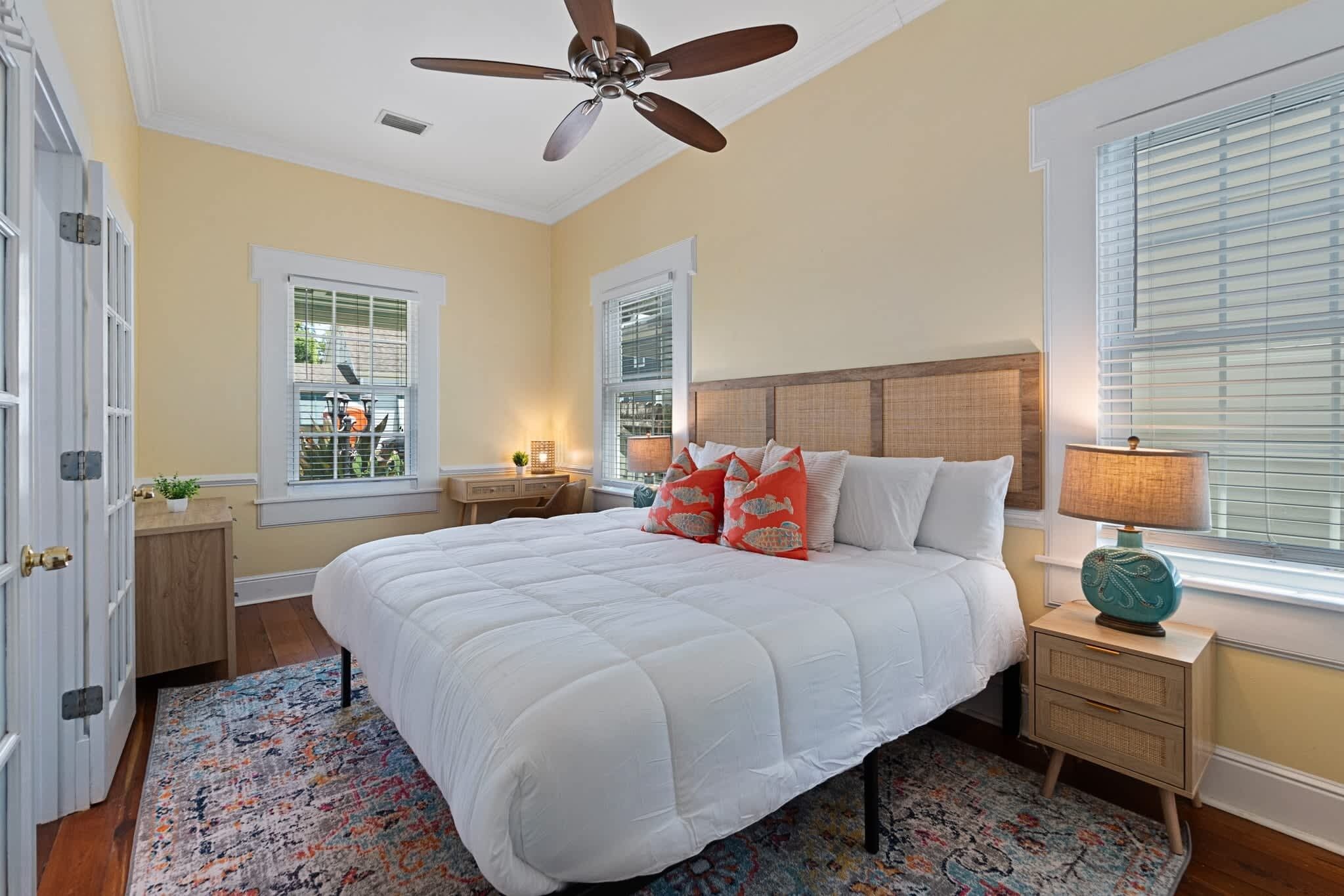 1 bedroom, desk, iron/ironing board, WiFi