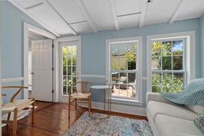 電視、書籍、 辦公室