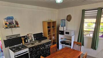 Fridge, microwave, oven, coffee/tea maker