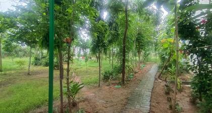 A farmhouse stay - Live amidst nature