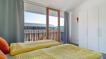 3 bedrooms, free WiFi, bed sheets