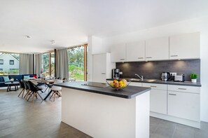 Geladeira, fogão, cooktop, lava-louças