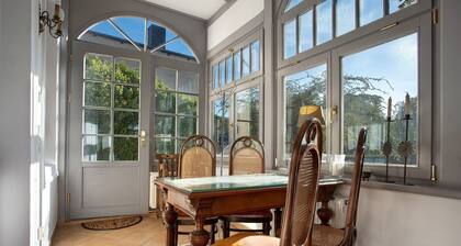 Villa 'Effi-Briest-' mit Bergblick, privater Terrasse und Wi-Fi