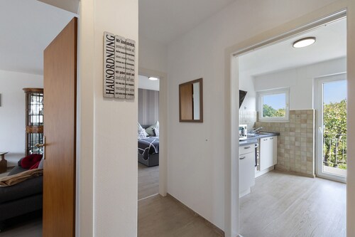 Ferienwohnung 'Ruhiges Appartement am Stadtrand' mit Balkon und Wi-Fi