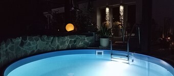 Ferienhaus 'Ferienhaus BrĂŒckla-Urlaub Zu Zweit' mit Gemeinschaftspool und Wi-Fi