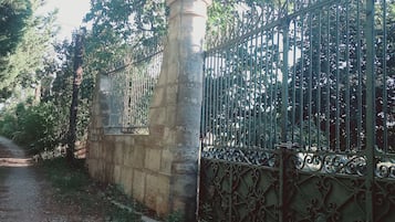 Enceinte de lâhĂ©bergement