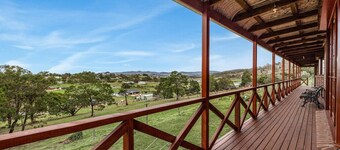 Hilltop Retreat, Water Views